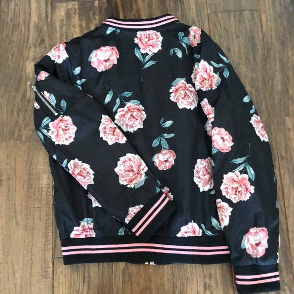 urban republic jacket - Picture 2 of 2